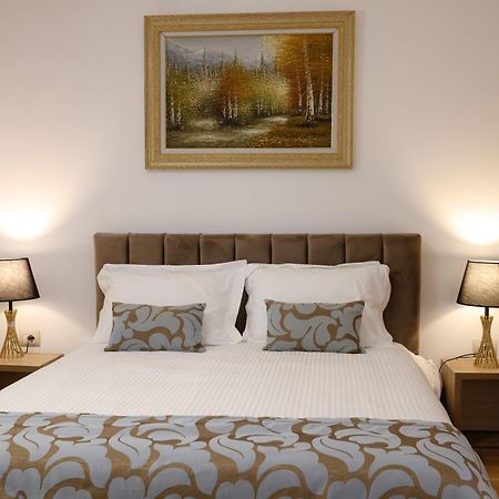 Vila Ferdinand Modern Rooms In Tirana'S Center 部屋 写真