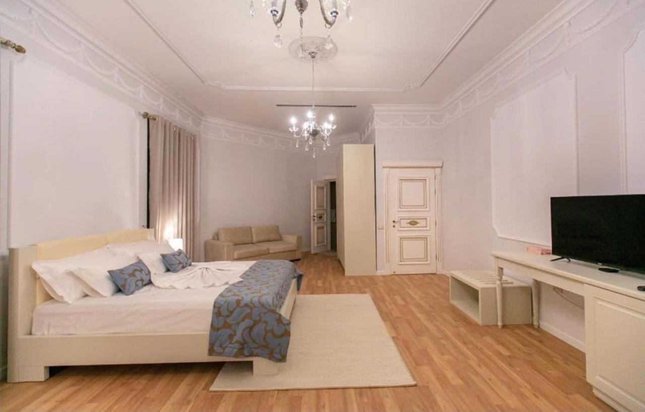 Vila Ferdinand Modern Rooms In Tirana'S Center エクステリア 写真