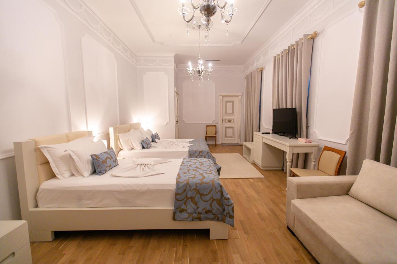 Vila Ferdinand Modern Rooms In Tirana'S Center エクステリア 写真