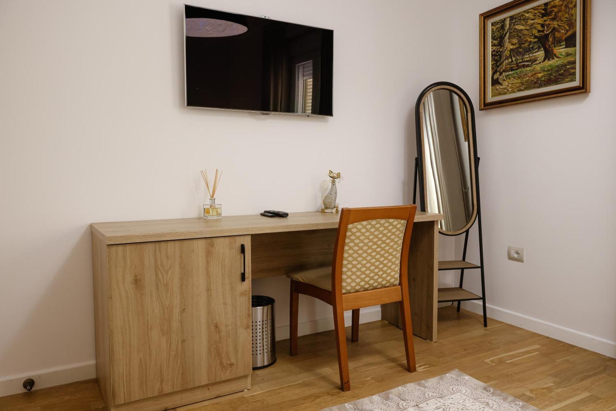 Vila Ferdinand Modern Rooms In Tirana'S Center 部屋 写真